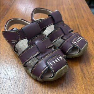 DADAWEN Boy's Girl's Leather Closed Toe Outdoor Sport Sandals Size 8 Brown